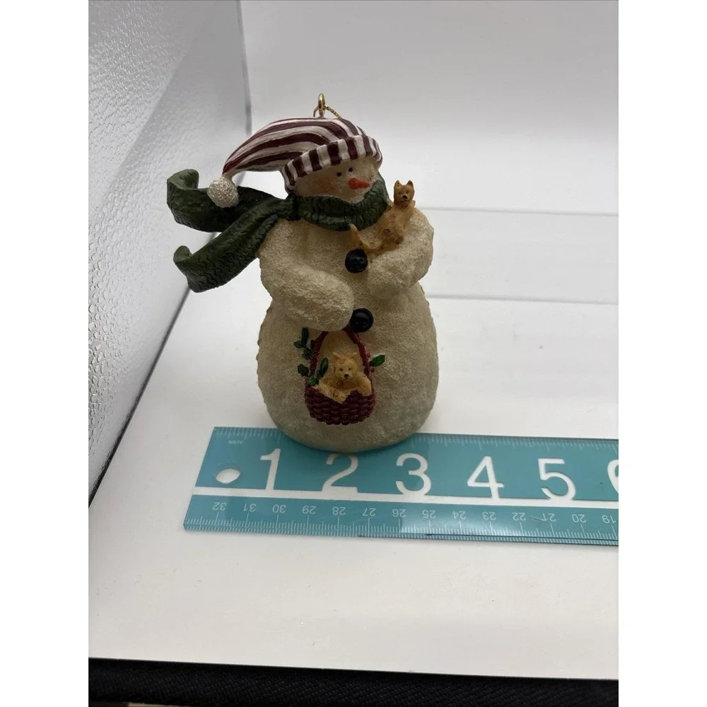 Vtg~RAZ Imports~Deb Strain~Winter Christmas Snowman with Kittens‎ Cats Ornament